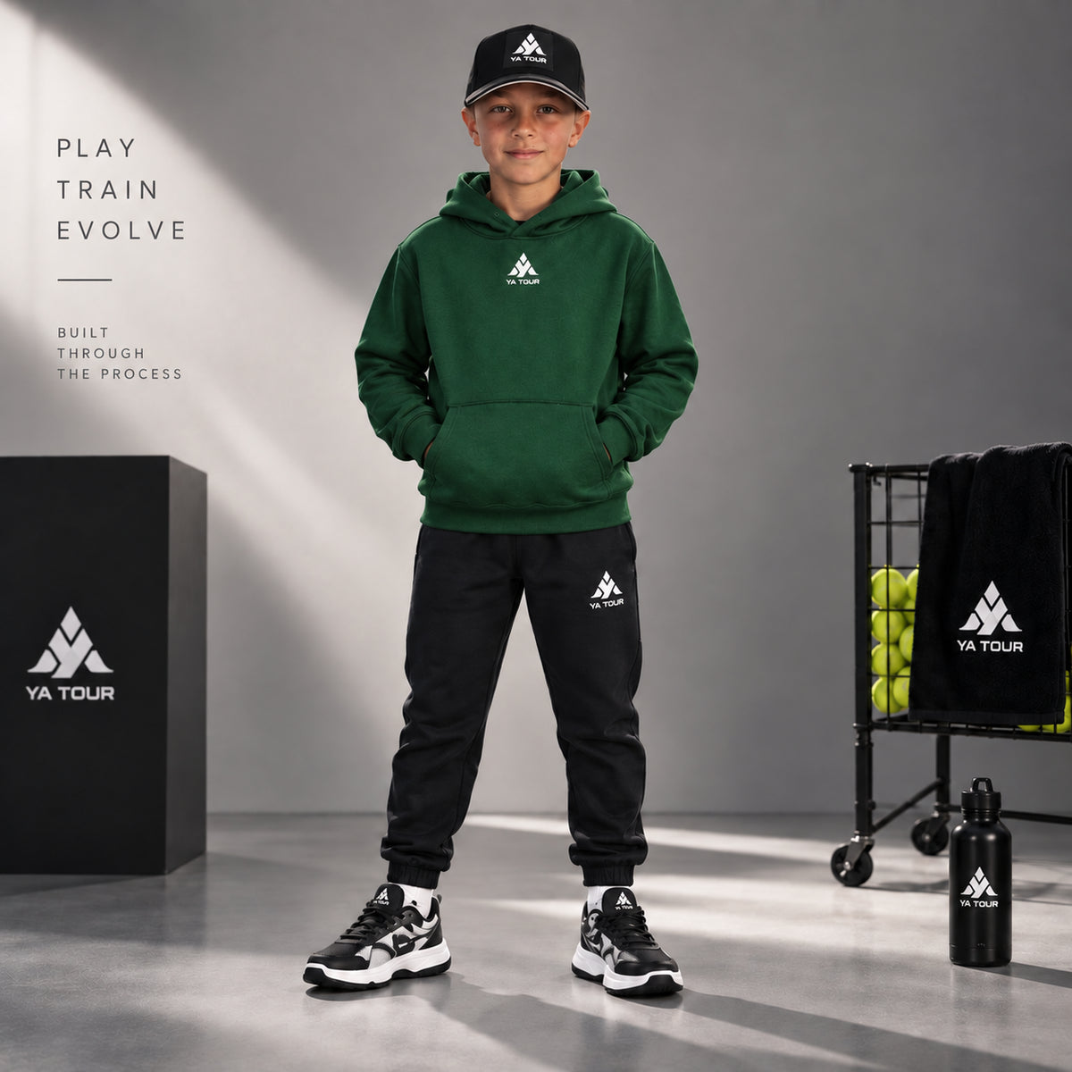 YA TOUR Unisex Essential Kids' Fleece Hoodie